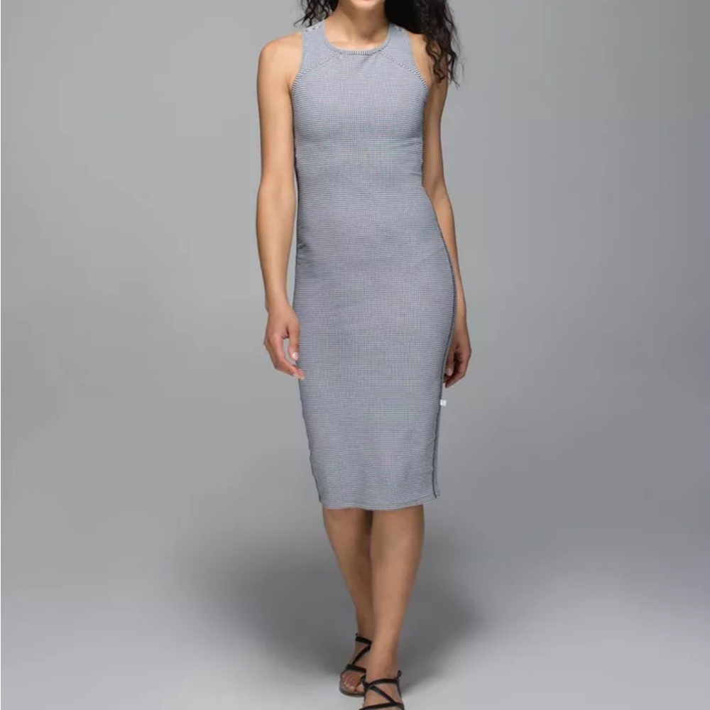 Lululemon picnic play dress size 4